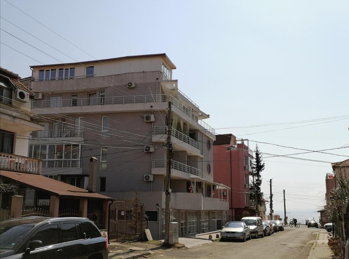 Апартамент Даскала С Паркомясто Burgas Exterior photo