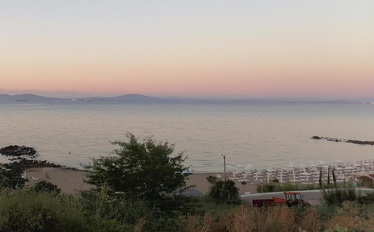Апартамент Даскала С Паркомясто Burgas Exterior photo